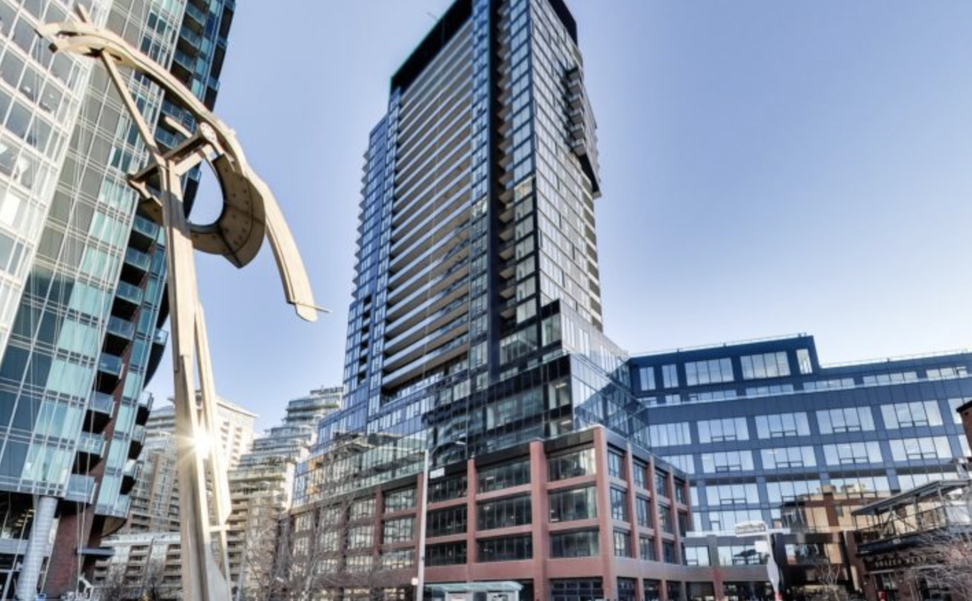 135 east liberty street liberty market tower