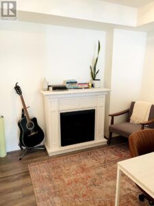 73B-75-east-liberty-st-den view
