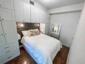 912-260 Sackville St bedroom (primary)