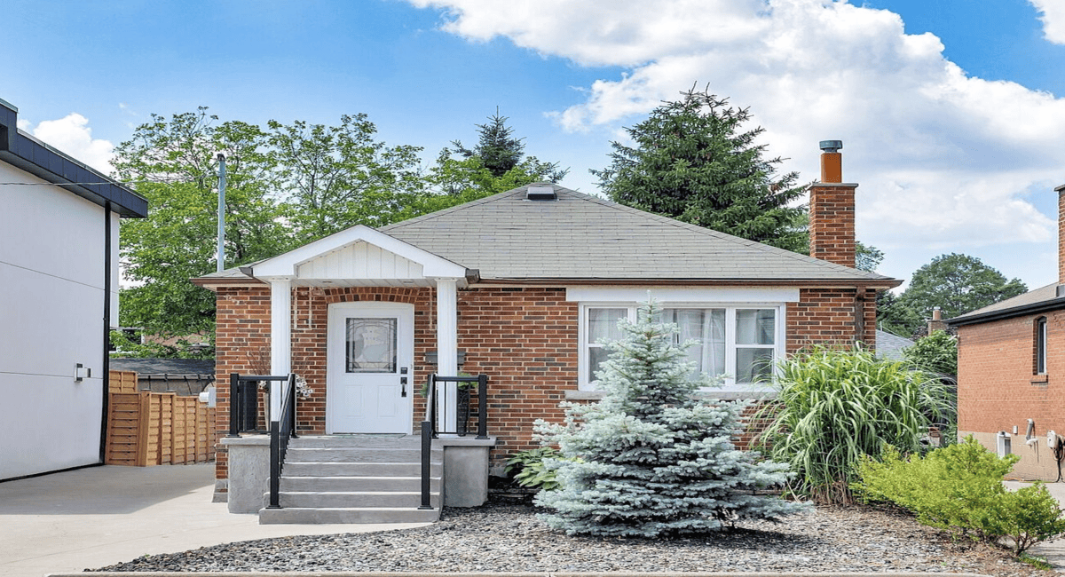 East York Toronto: Best Neighbourhood for the Anti-Condo Crowd 2 East York Toronto Homes for Sale bungalow view