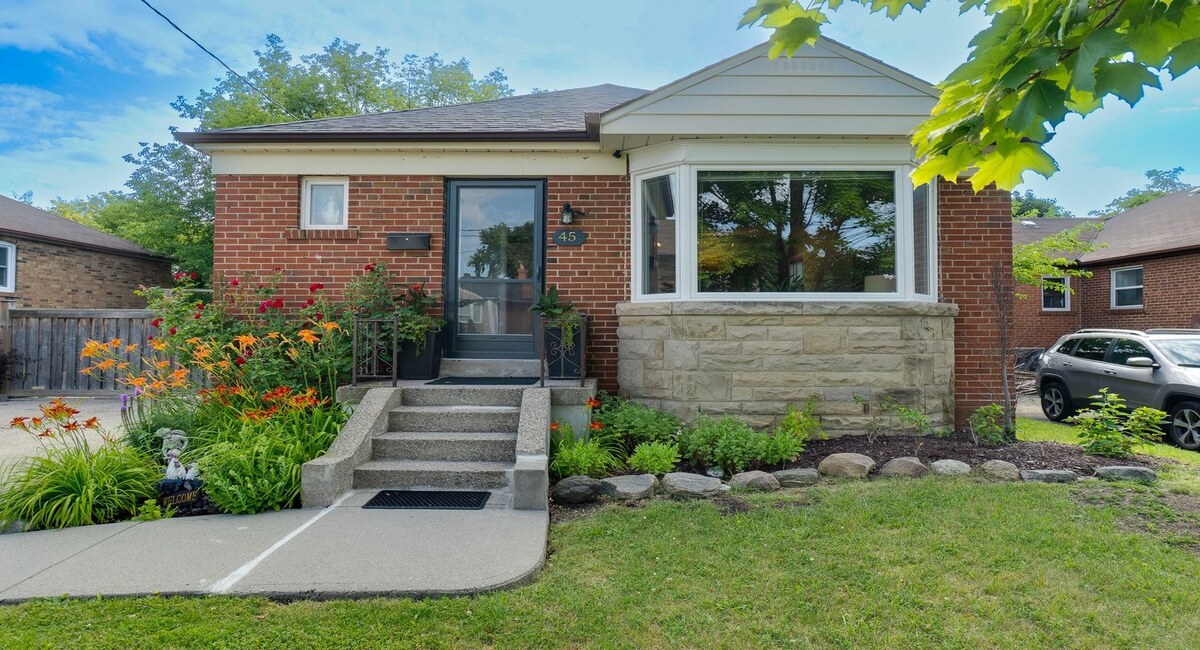 Etobicoke Toronto is the Best Neighbourhood for First-Time Buyers 1 Toronto homes for sale detached