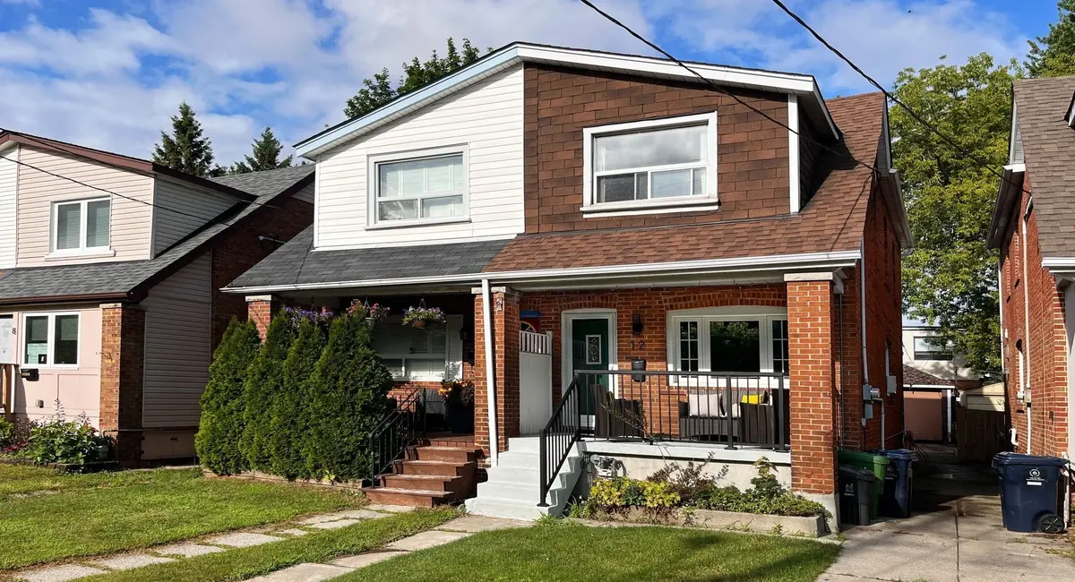 Etobicoke Toronto is the Best Neighbourhood for First-Time Buyers 3 Etobicoke Toronto semi detached home example