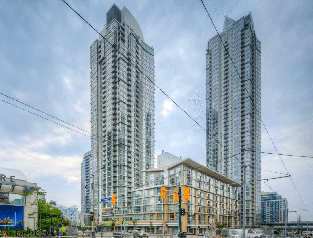 Harbour View Estates – 9 Spadina Ave