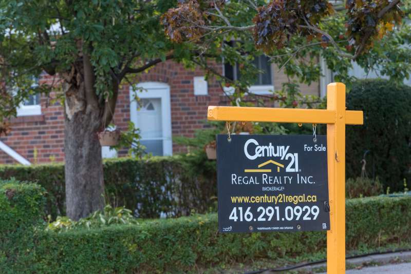 Is now a good time to buy a house in Toronto? sold sign Century21