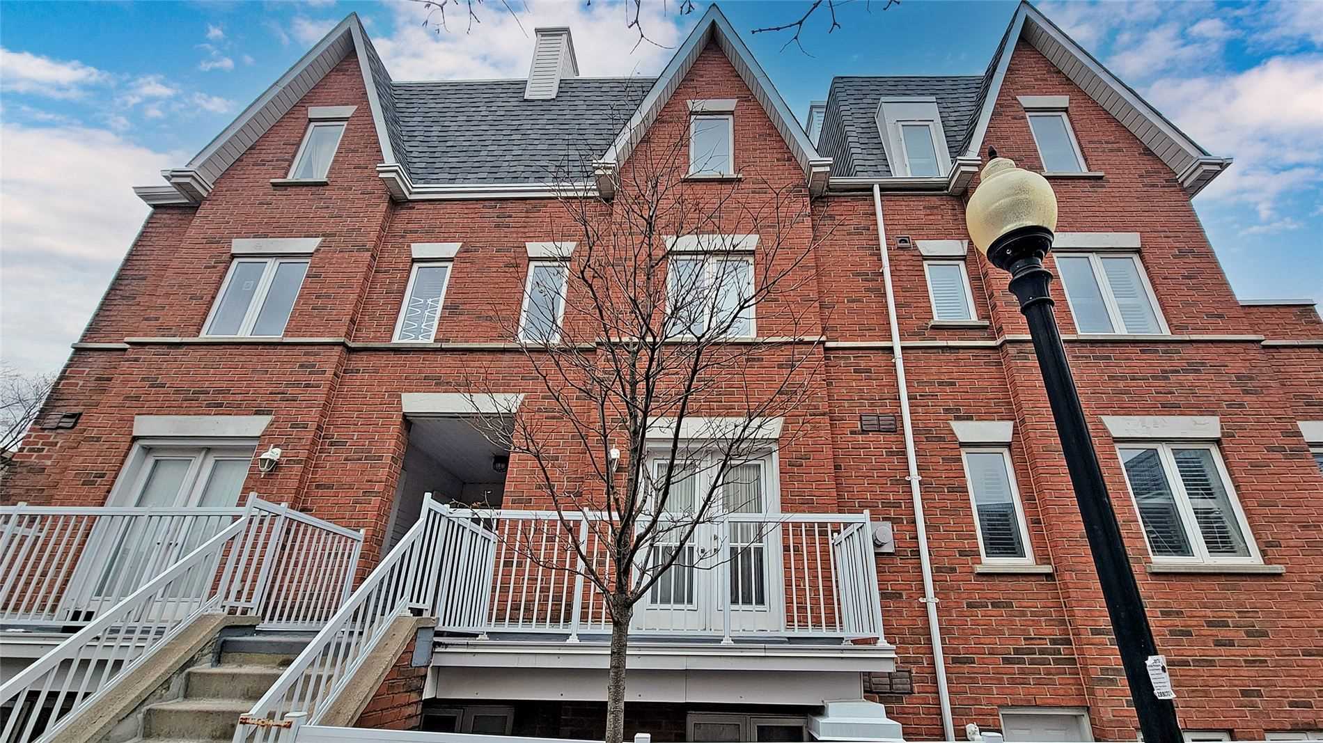 King West Village Condos 12 Sudbury Street exterior townhome