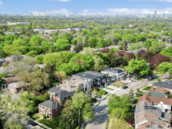 Leaside Toronto neighbourhood