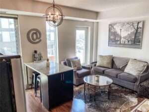 912-260 Sackville St living and dining room view