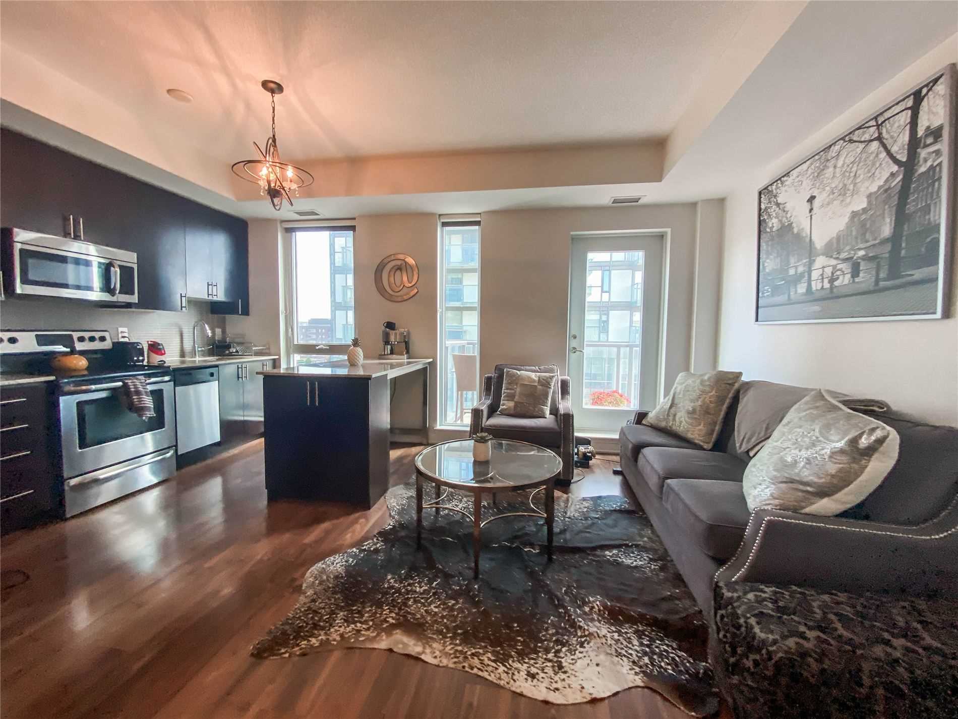912-260 Sackville St condo for sale interior living and dining room
