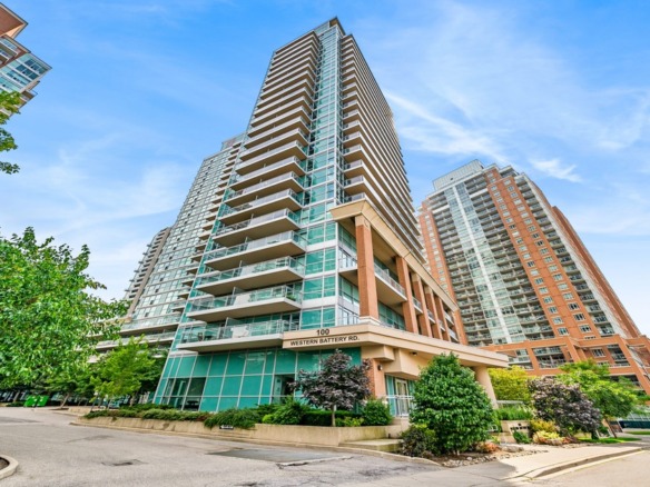 one bedroom condo for rent in liberty village exterior building