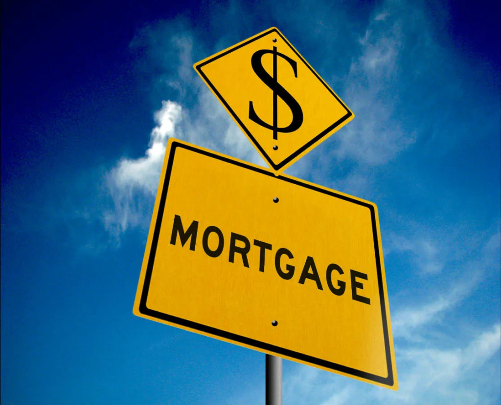 will Toronto real estate crash in 2024 sign