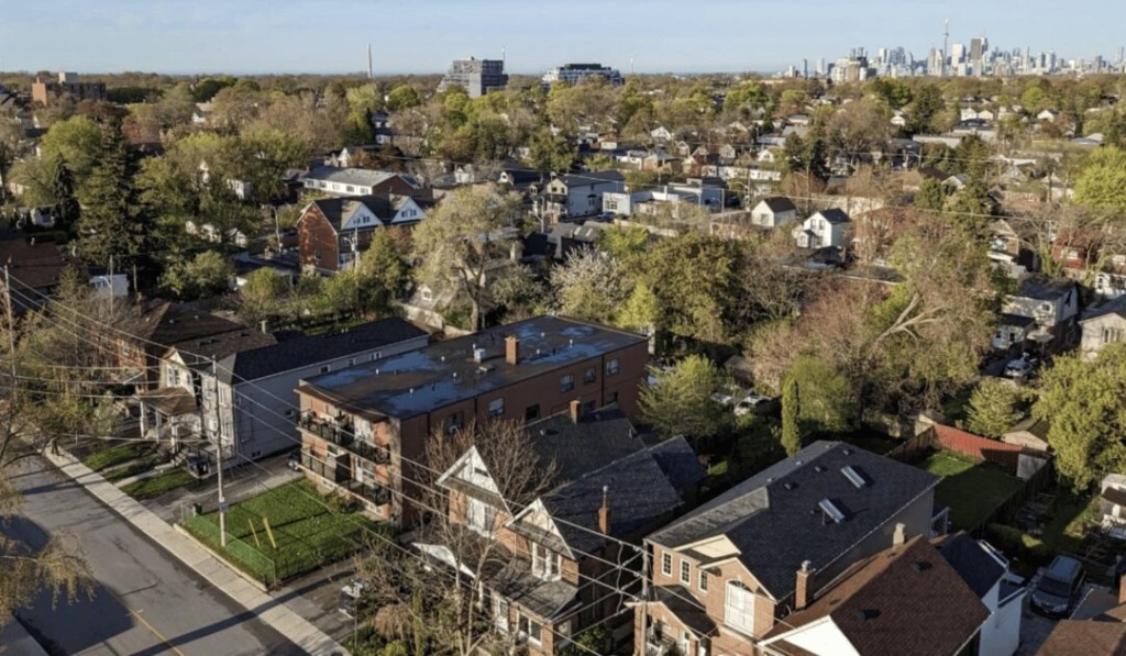 Toronto real estate market houses