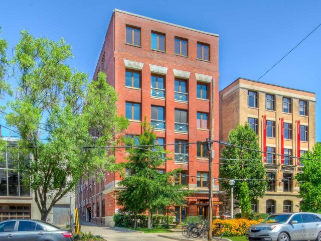 Wellington Lofts 468 Wellington St W condo building exterior