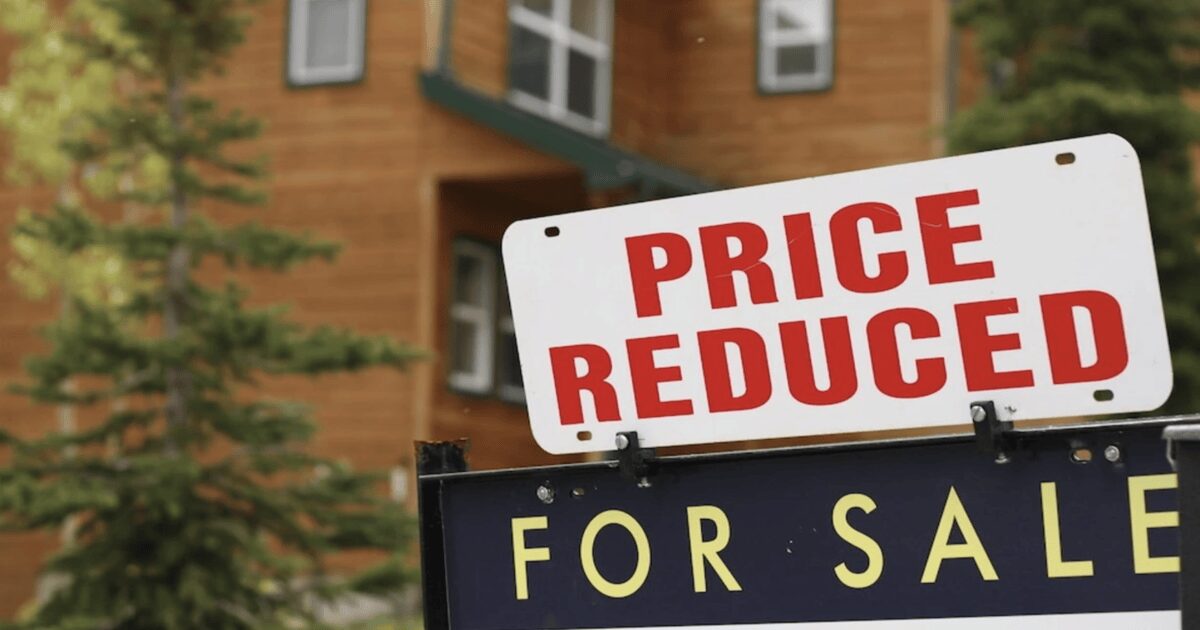 Why Are Toronto Homebuyers Not Buying reduced price sign