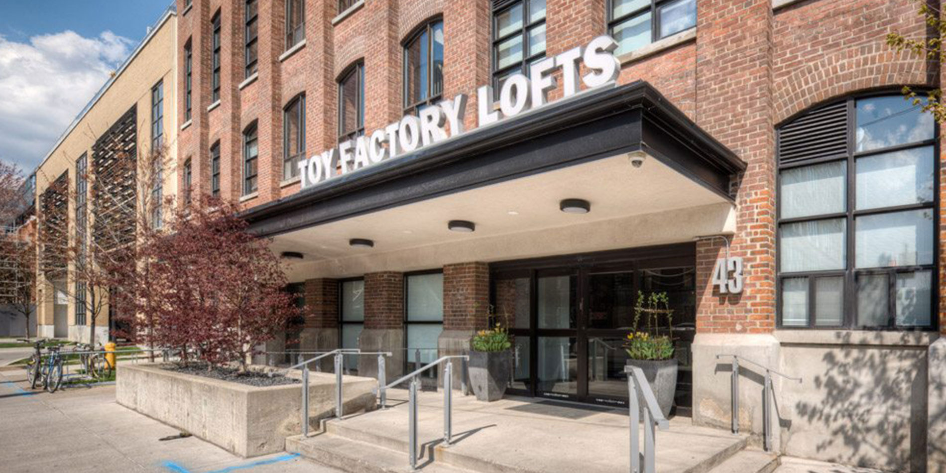 toy factory lofts 43 hanna ave