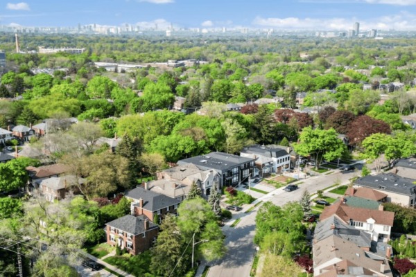 Leaside Toronto neighbourhood