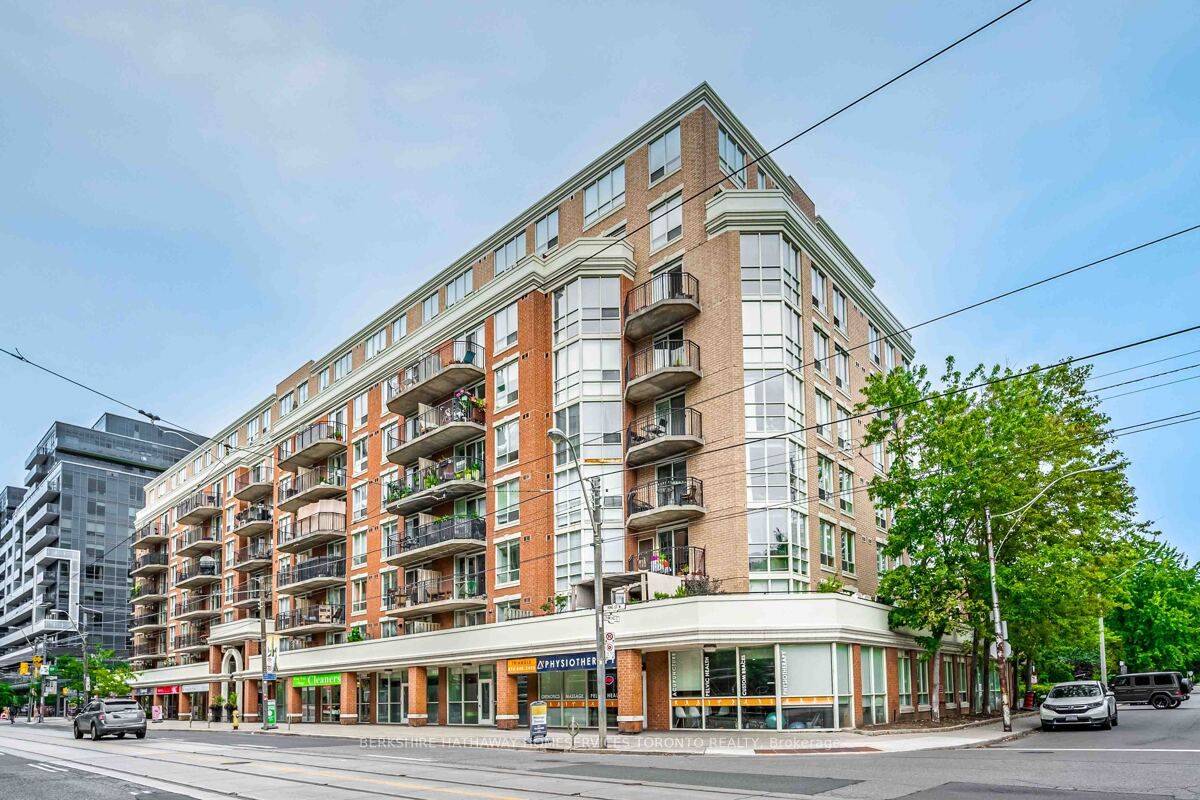 Massey Harris Condos 1000 King St W building exterior